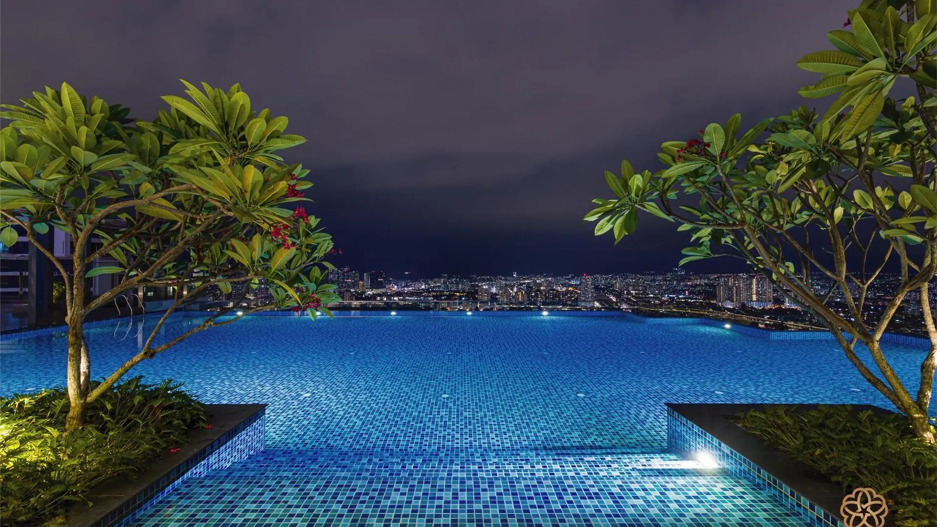 The Manor Residence Klcc By Five Senses Kuala Lumpur Apartment